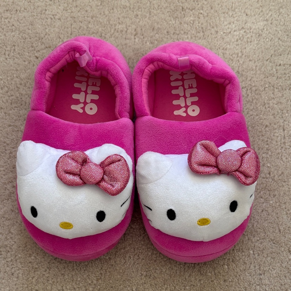 Hello Kitty Pink Slippers